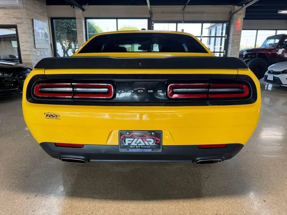 2018 Dodge Challenger 3rd Gen - Image 5 of 15