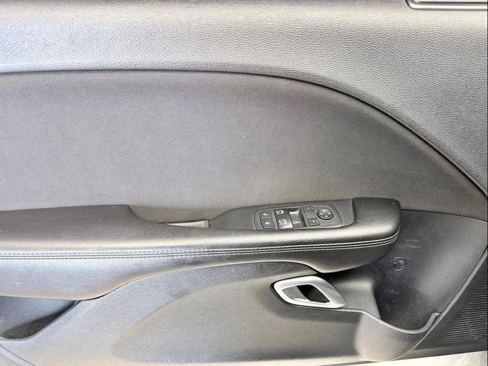 2018 Dodge Challenger 3rd Gen - Image 15 of 16