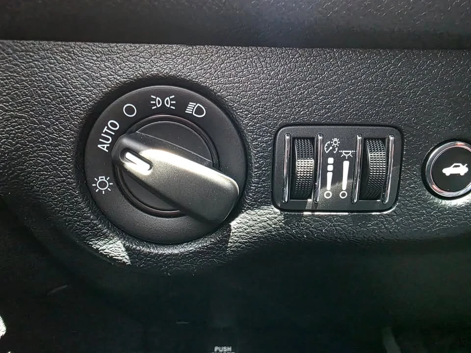 2018 Dodge Challenger 3rd Gen - Image 18 of 20