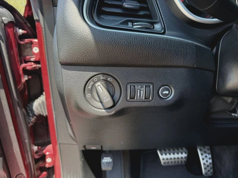 2018 Dodge Challenger 3rd Gen - Image 19 of 20