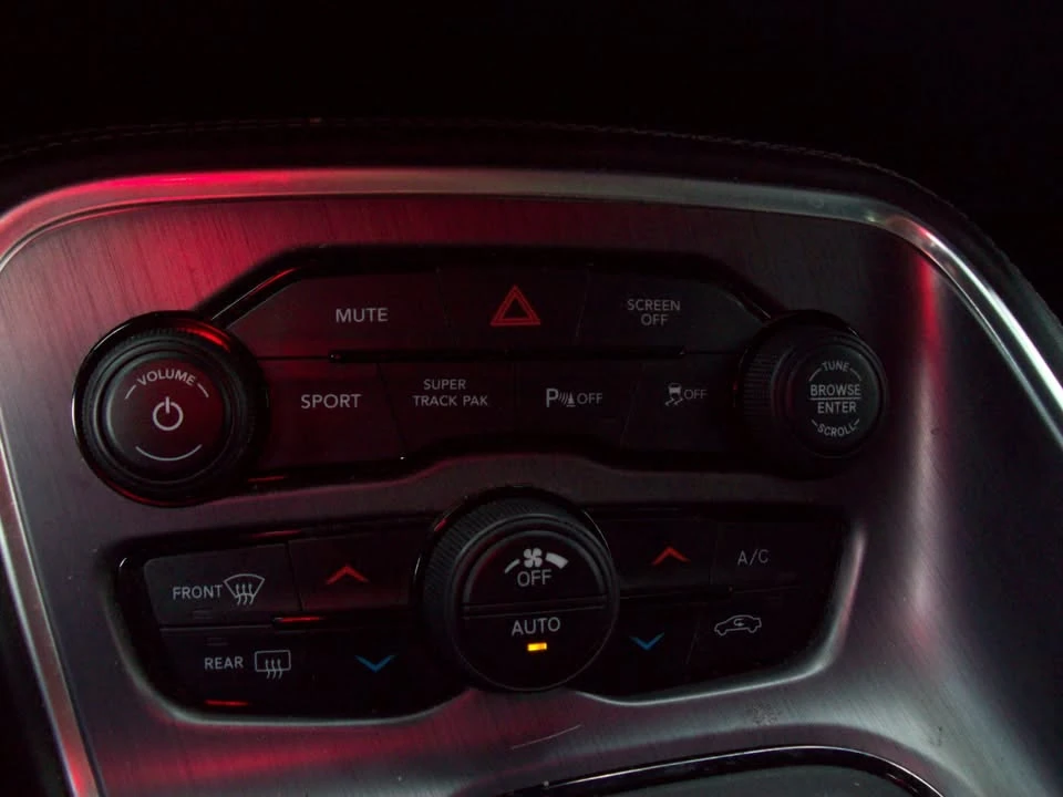 2018 Dodge Challenger 3rd Gen - Image 13 of 17