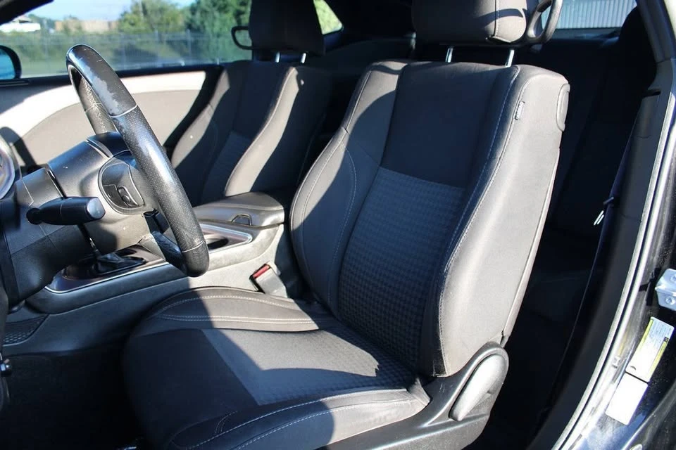 2018 Dodge Challenger 3rd Gen - Image 17 of 20