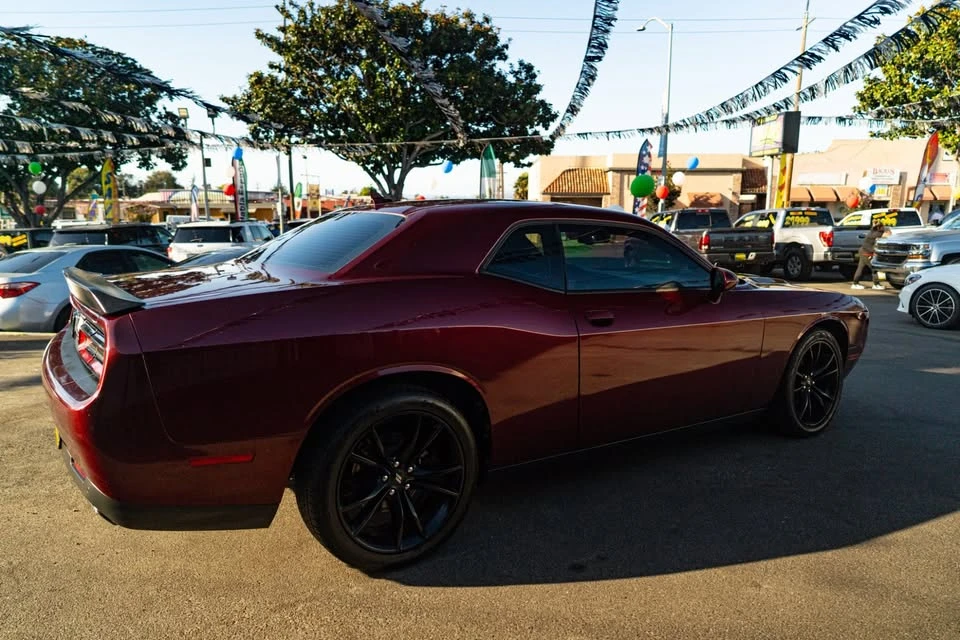 2018 Dodge Challenger 3rd Gen - Image 9 of 20