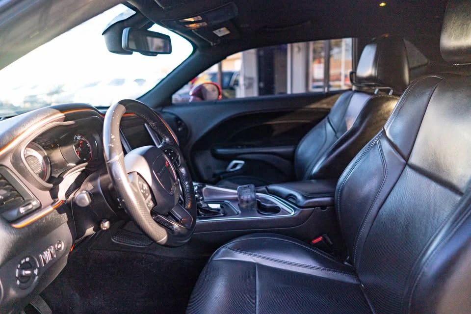 2018 Dodge Challenger 3rd Gen - Image 16 of 20