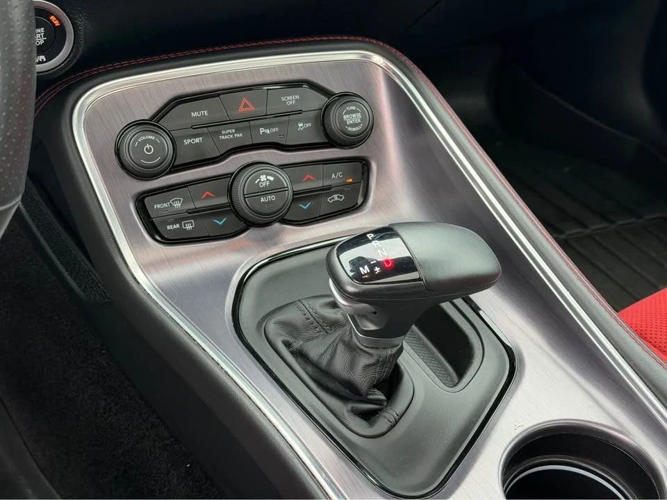2018 Dodge Challenger 3rd Gen - Image 10 of 16