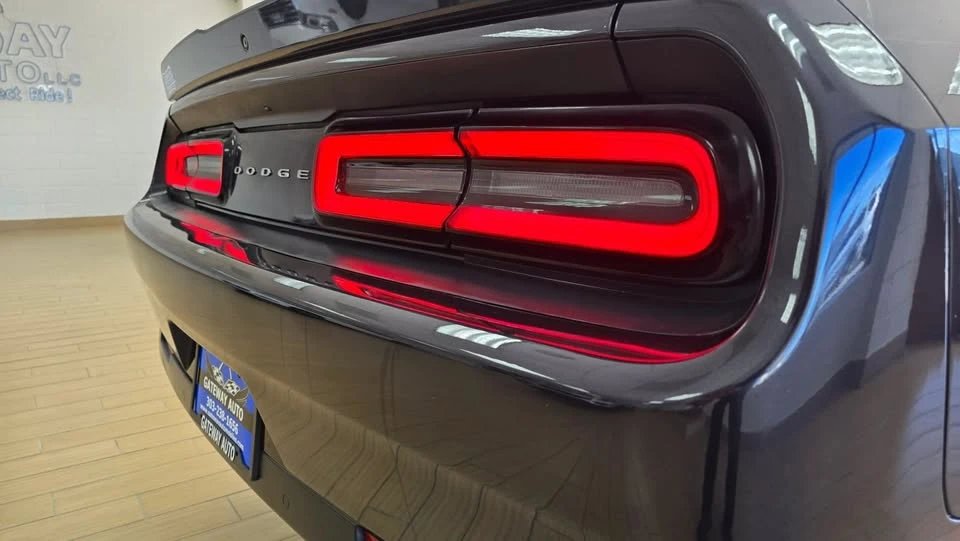 2018 Dodge Challenger 3rd Gen - Image 10 of 20