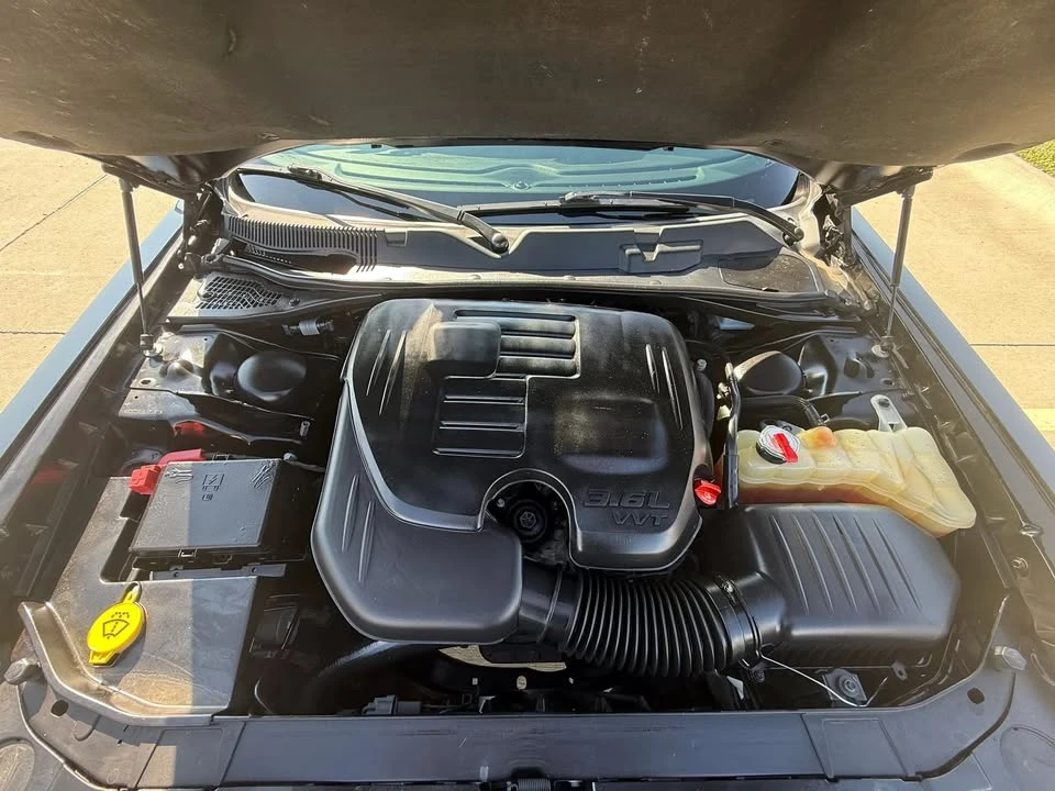2018 Dodge Challenger 3rd Gen - Image 9 of 18