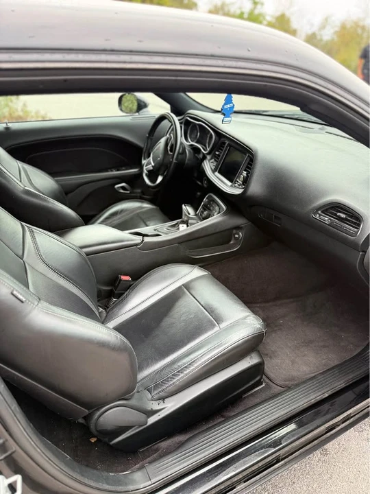 2018 Dodge Challenger 3rd Gen - Image 8 of 9