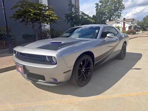 2018 Dodge Challenger SXT Plus
