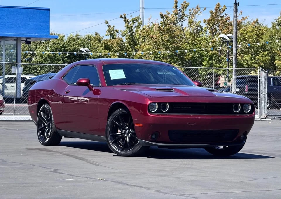 2018 Dodge Challenger 3rd Gen - Image 2 of 18