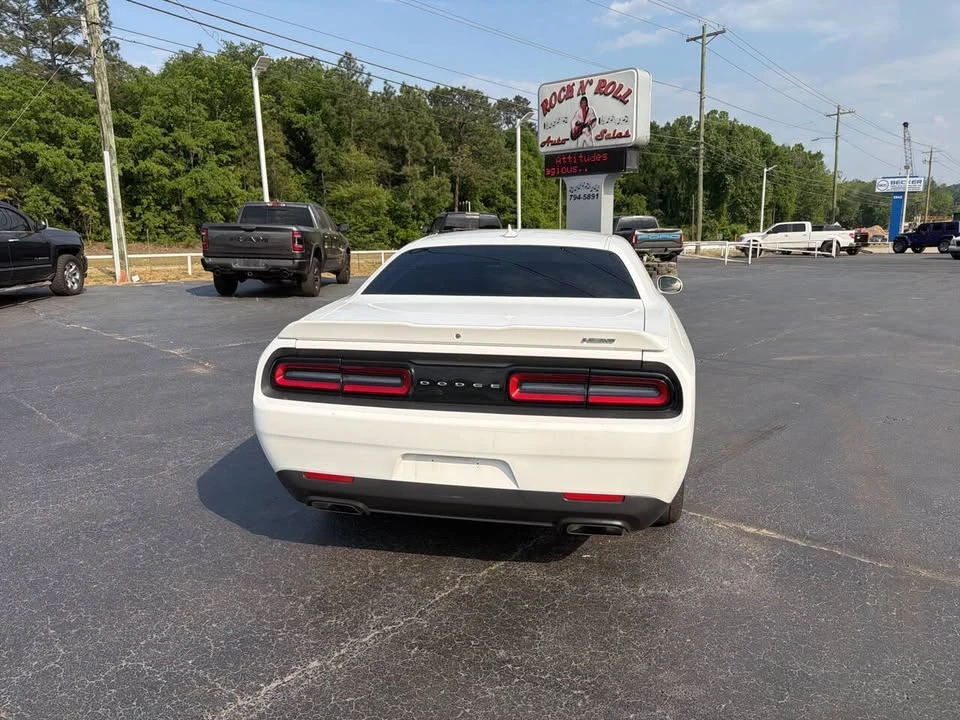2018 Dodge Challenger 3rd Gen - Image 16 of 20