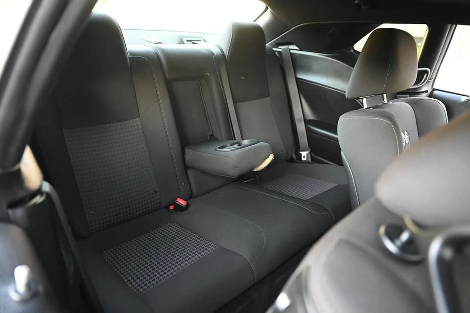2018 Dodge Challenger 3rd Gen - Image 9 of 15