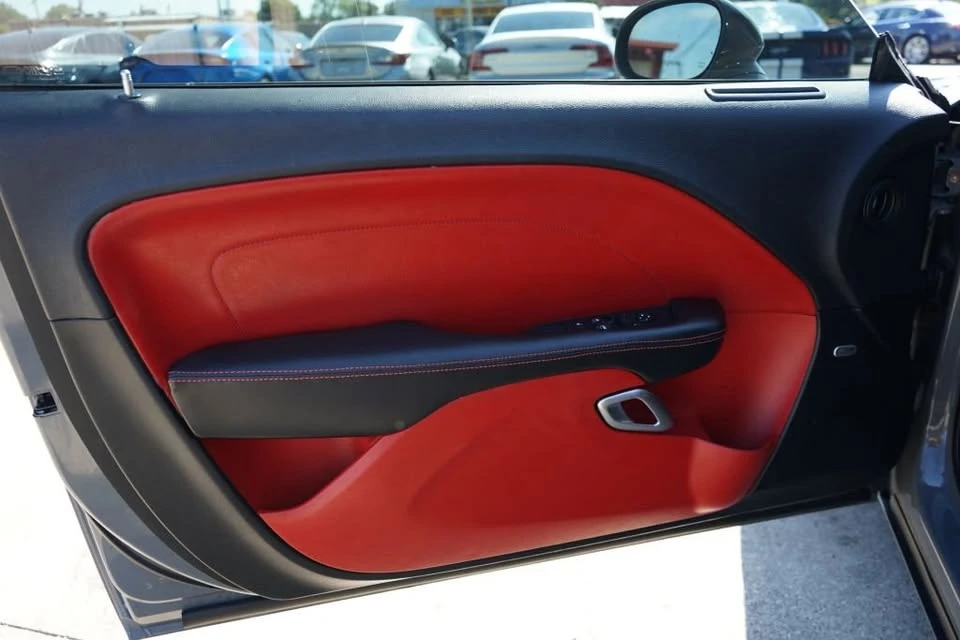 2018 Dodge Challenger 3rd Gen - Image 9 of 18