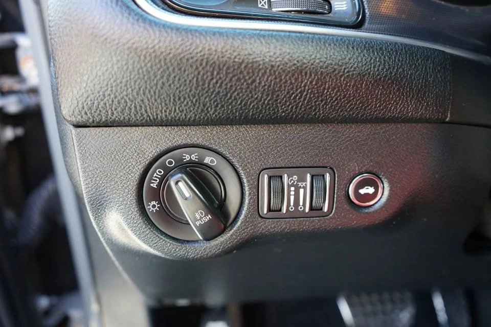 2018 Dodge Challenger 3rd Gen - Image 8 of 18