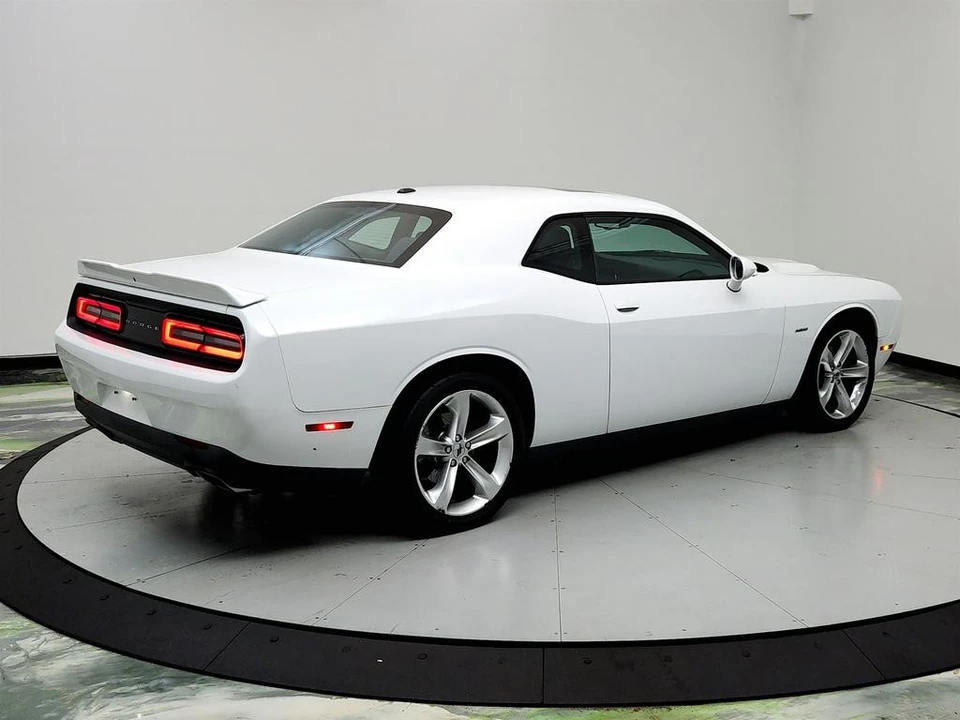 2018 Dodge Challenger 3rd Gen - Image 5 of 12