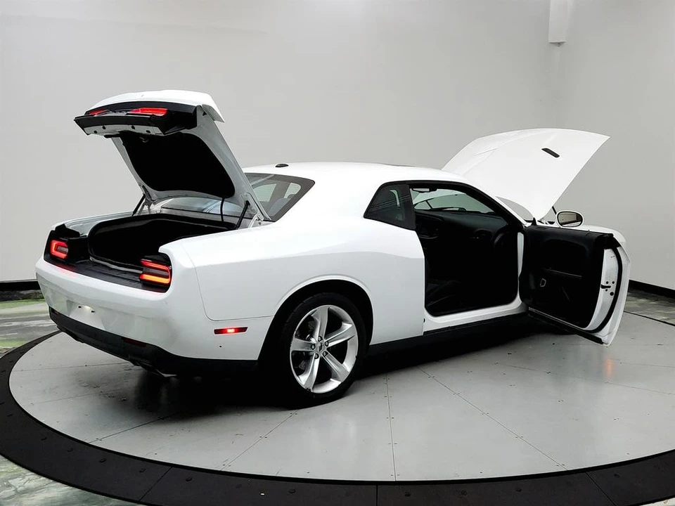 2018 Dodge Challenger 3rd Gen - Image 11 of 12