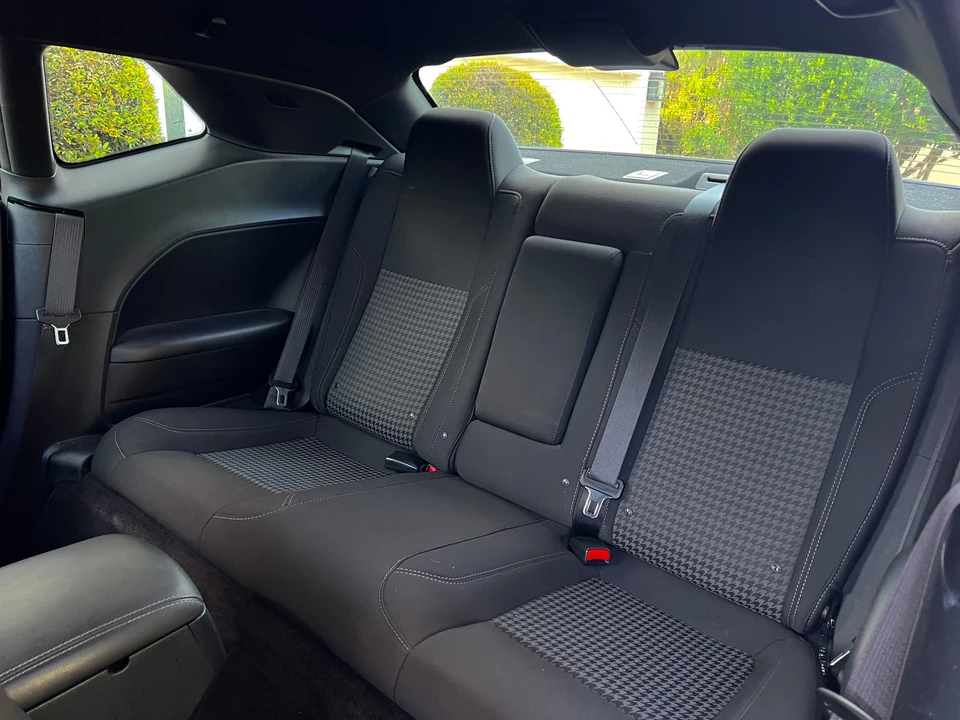 2018 Dodge Challenger 3rd Gen - Image 28 of 31