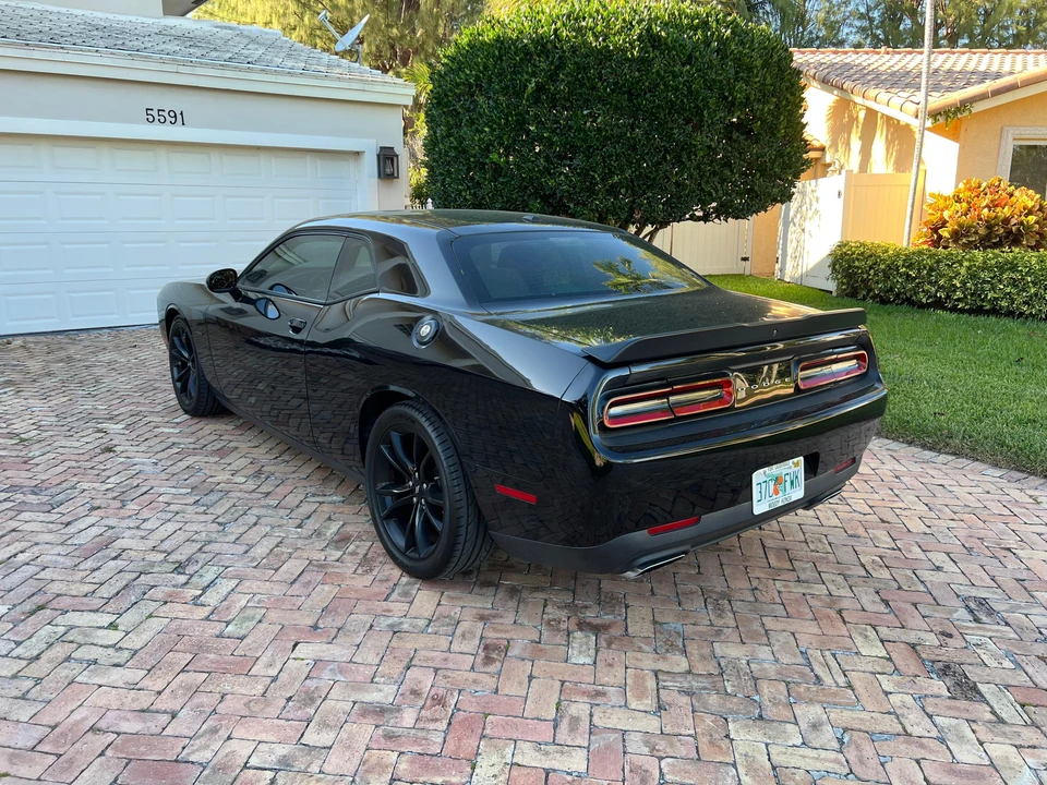 2018 Dodge Challenger 3rd Gen - Image 15 of 31