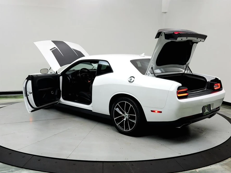 2018 Dodge Challenger SRT8 & 392 3rd Gen - Image 12 of 31