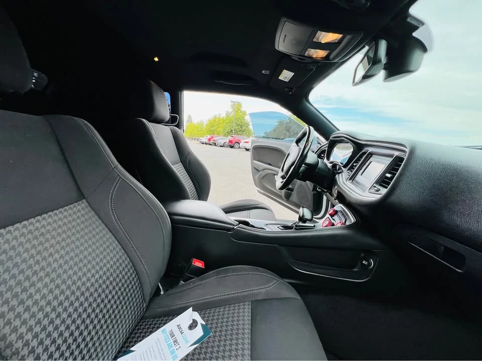 2018 Dodge Challenger 3rd Gen - Image 9 of 11