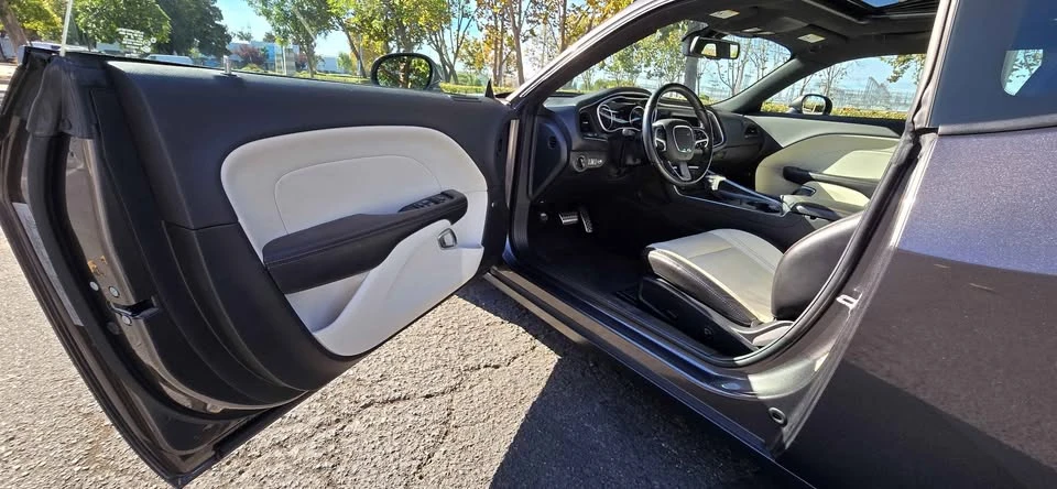 2018 Dodge Challenger 3rd Gen - Image 16 of 20