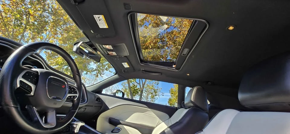 2018 Dodge Challenger 3rd Gen - Image 11 of 20