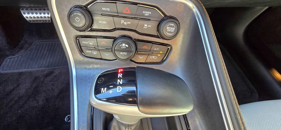 2018 Dodge Challenger 3rd Gen - Image 10 of 20