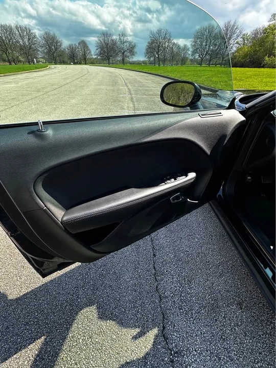 2018 Dodge Challenger 3rd Gen - Image 9 of 17