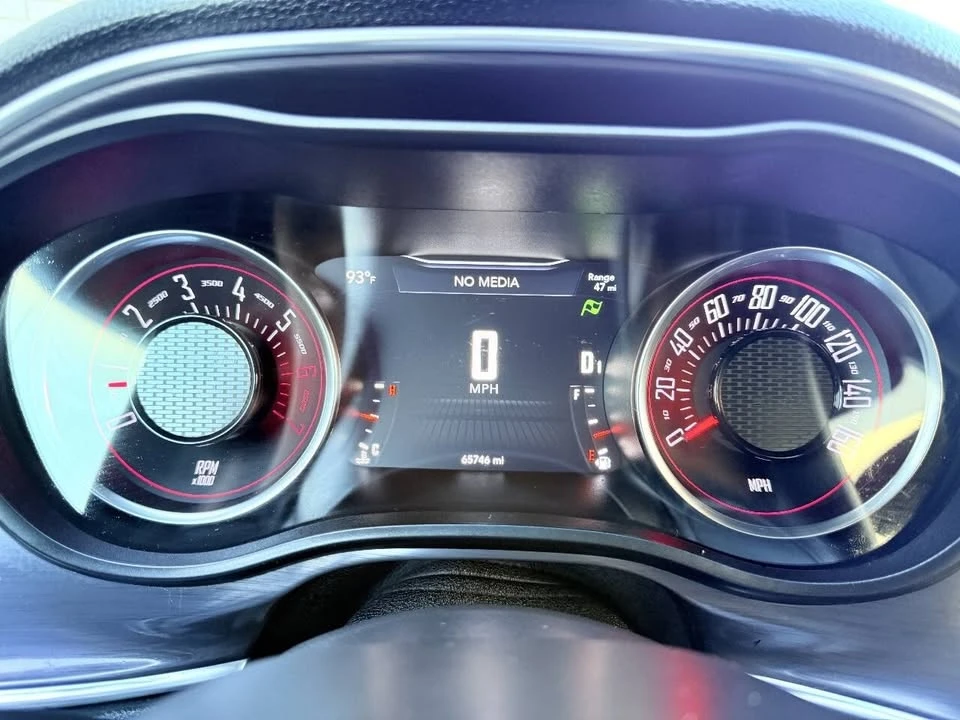 2018 Dodge Challenger 3rd Gen - Image 11 of 18