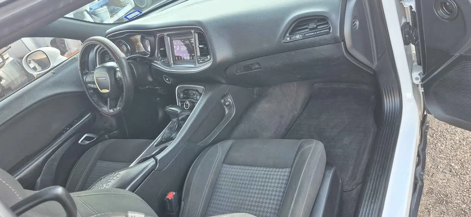 2018 Dodge Challenger 3rd Gen - Image 16 of 20