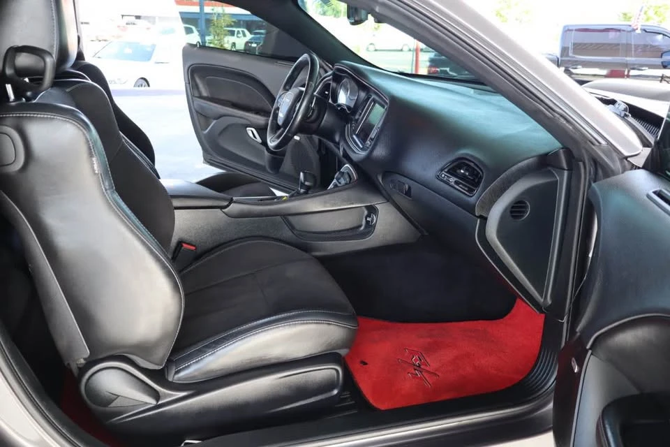 2018 Dodge Challenger 3rd Gen - Image 9 of 15