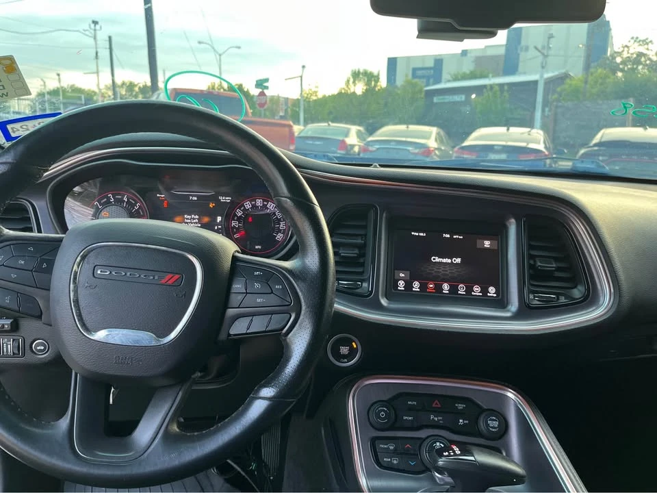 2018 Dodge Challenger 3rd Gen - Image 6 of 9