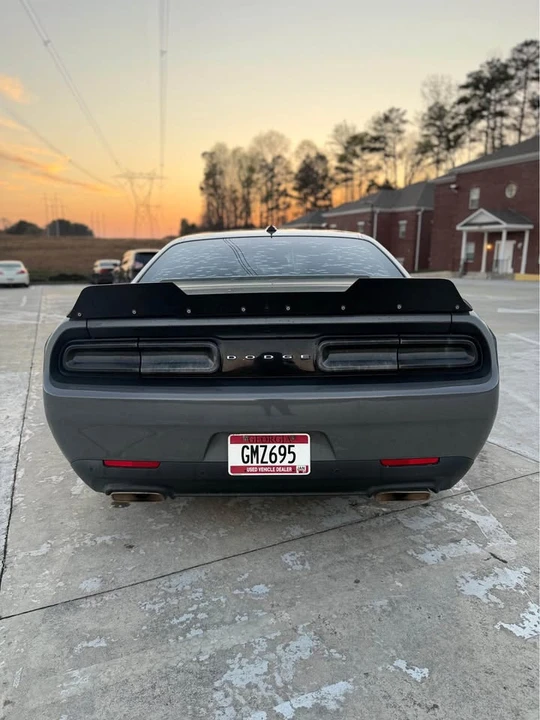 2018 Dodge Challenger 3rd Gen - Image 9 of 13