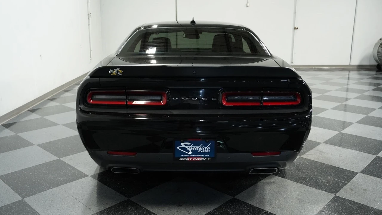2018 Dodge Challenger SRT8 & 392 3rd Gen - Image 10 of 12