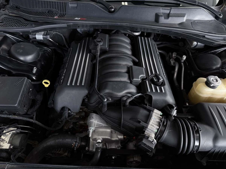 2018 Dodge Challenger SRT8 & 392 3rd Gen - Image 27 of 31