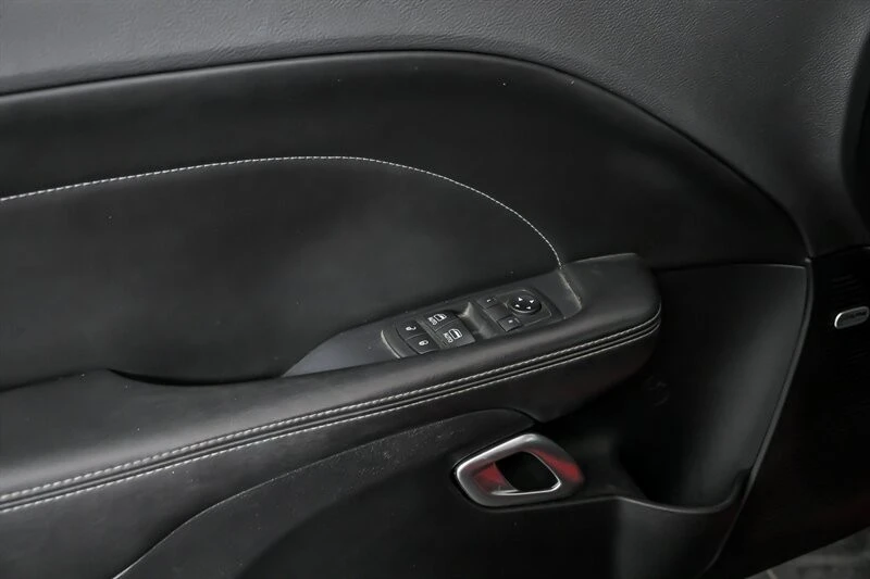2018 Dodge Challenger SRT8 & 392 3rd Gen - Image 15 of 31