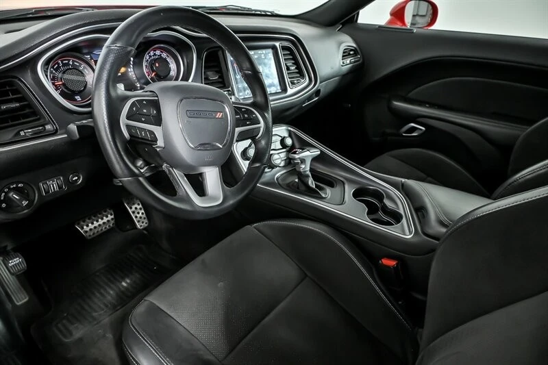 2018 Dodge Challenger SRT8 & 392 3rd Gen - Image 17 of 31