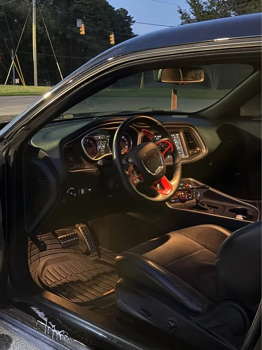 2018 Dodge Challenger SRT8 & 392 3rd Gen - Image 10 of 13