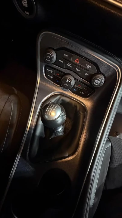 2018 Dodge Challenger - Image 11 of 14
