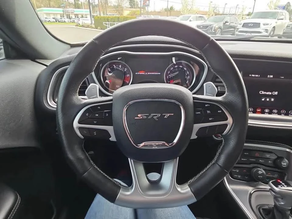 2018 Dodge Challenger - Image 8 of 11