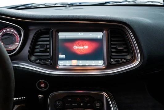 2018 Dodge Challenger - Image 19 of 31