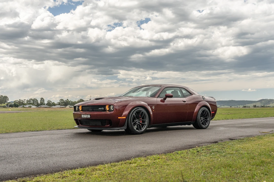 2018 Dodge Challenger SRT Hellcat 3rd Gen - Image 17 of 31