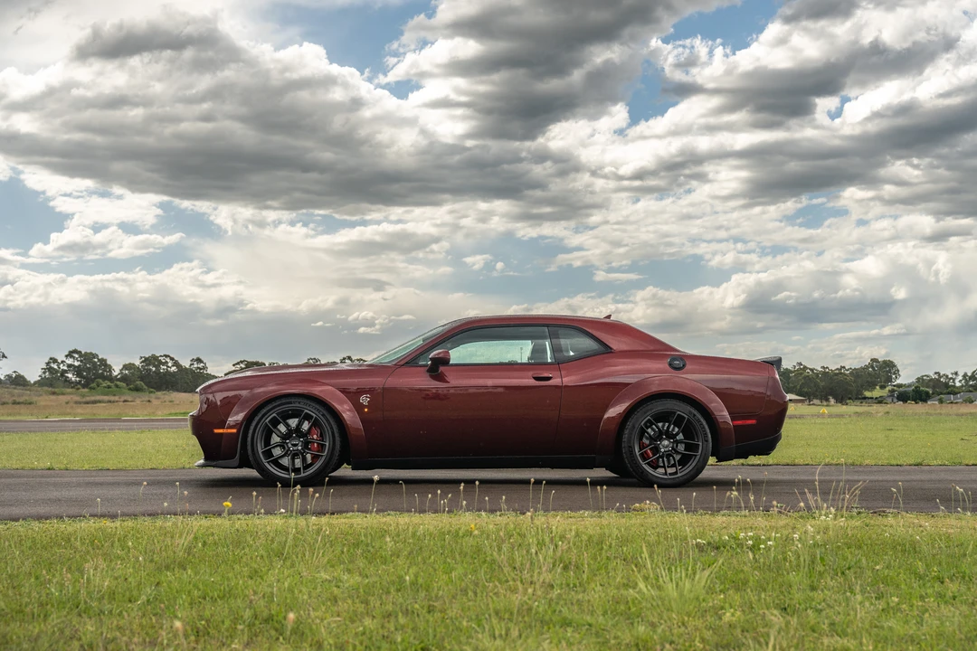 2018 Dodge Challenger SRT Hellcat 3rd Gen - Image 18 of 31
