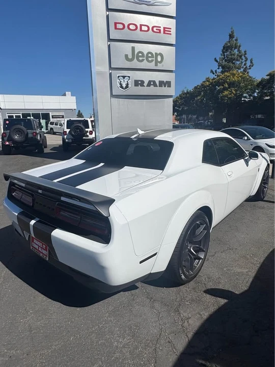 2018 Dodge Challenger SRT Hellcat 3rd Gen - Image 10 of 13