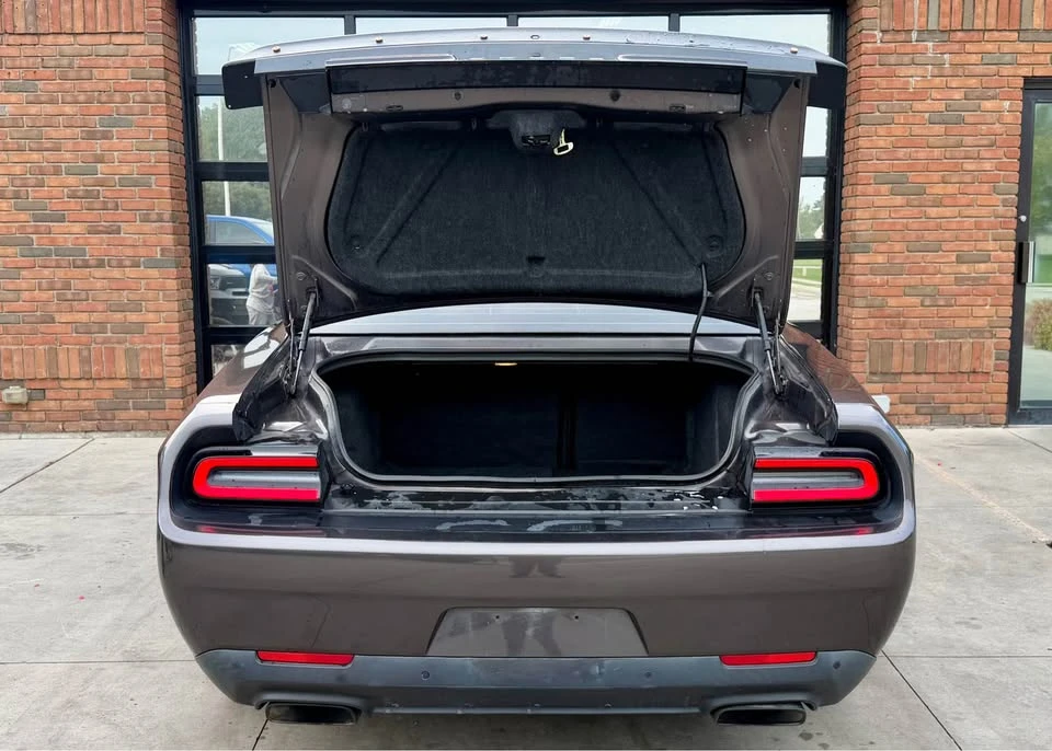 2018 Dodge Challenger SRT Hellcat 3rd Gen - Image 18 of 19