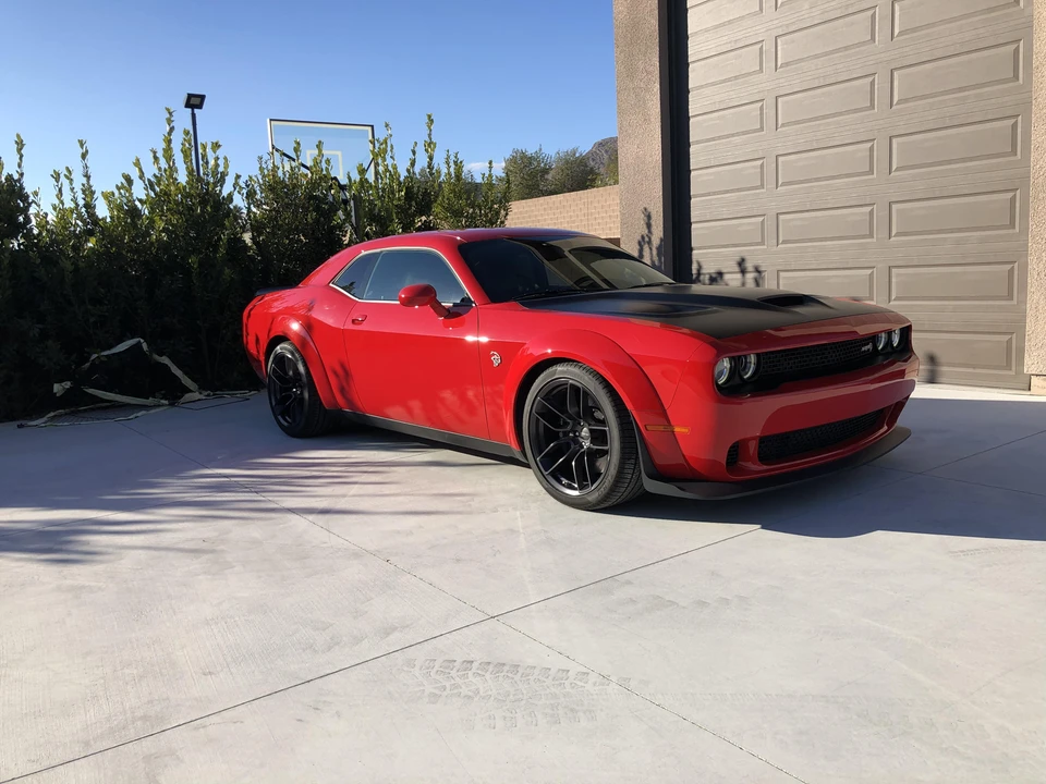 2018 Dodge Challenger SRT Hellcat 3rd Gen - Image 18 of 31