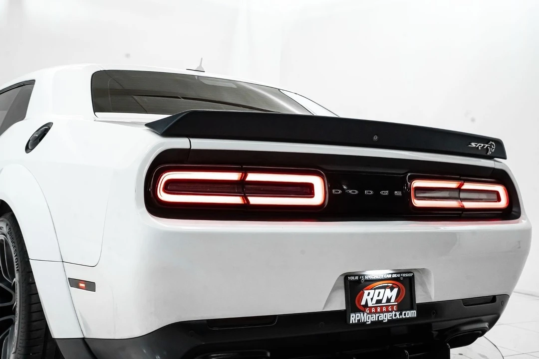 2018 Dodge Challenger SRT Hellcat 3rd Gen - Image 13 of 31