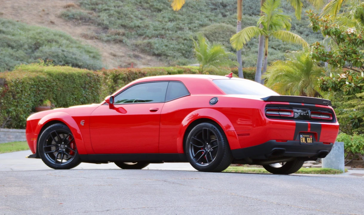 2018 Dodge Challenger SRT Hellcat 3rd Gen - Image 8 of 31