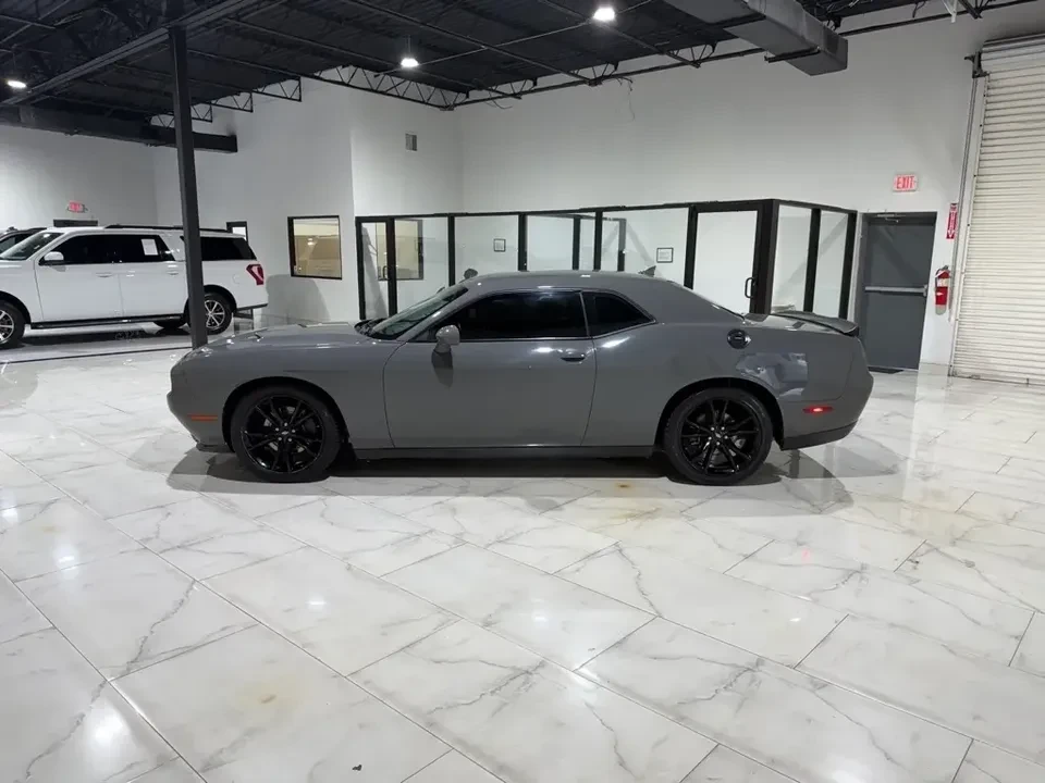 2018 Dodge Challenger 3rd Gen - Image 9 of 20