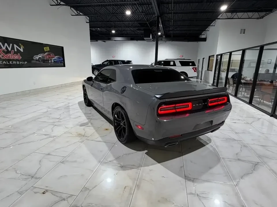2018 Dodge Challenger 3rd Gen - Image 10 of 20